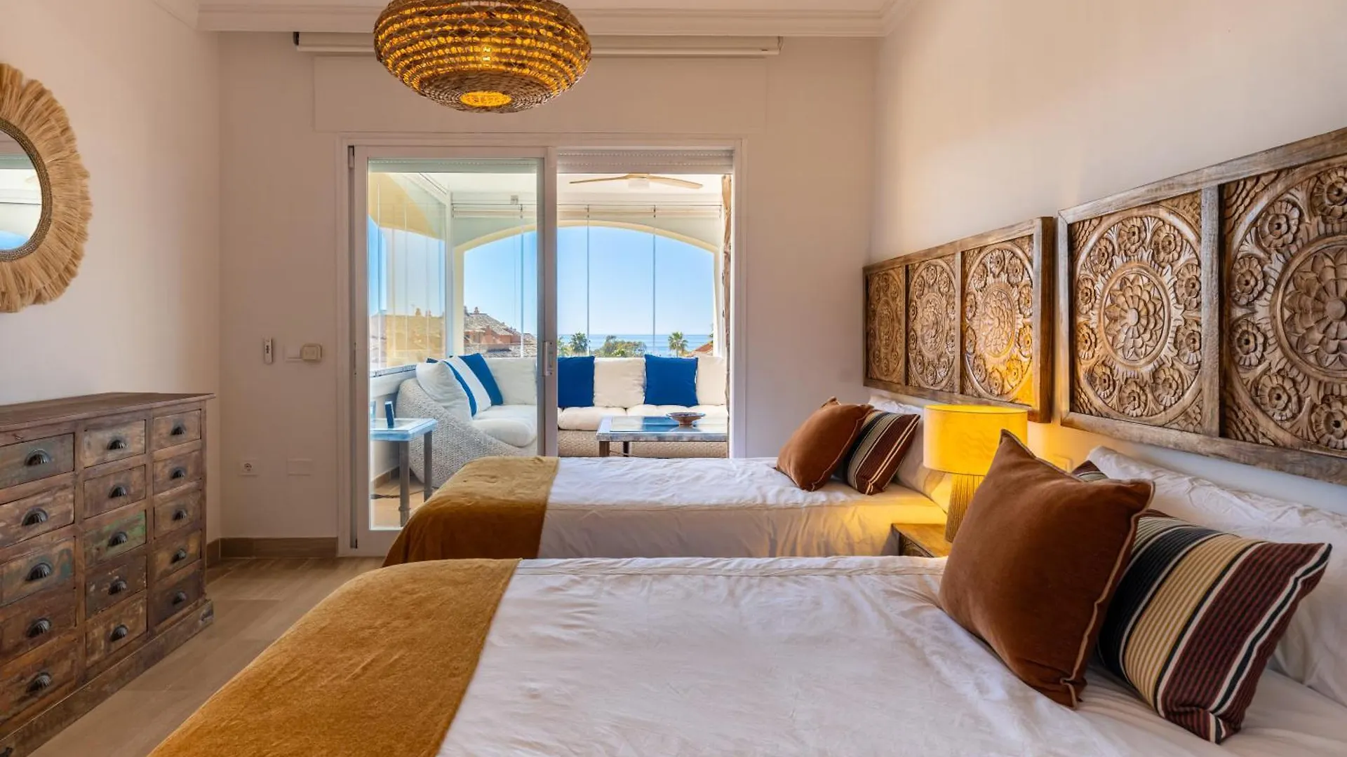 Fantastico Atico Duplex En Marbella, Con Vistas Al Mar Y A 300 Metros De La Playa Apartman
