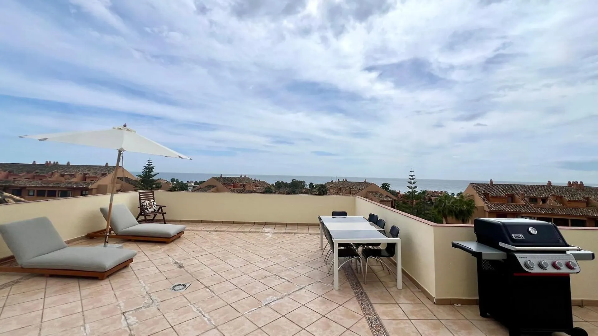 Fantastico Atico Duplex En Marbella, Con Vistas Al Mar Y A 300 Metros De La Playa Apartman Spanyolország
